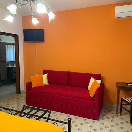 B&B Villa Mirella Casnate Con Bernate Dış mekan fotoğraf
