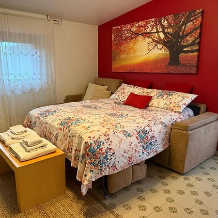 B&B Villa Mirella Casnate Con Bernate Dış mekan fotoğraf