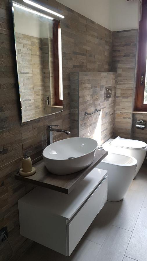 B&B Villa Mirella Casnate Con Bernate Dış mekan fotoğraf