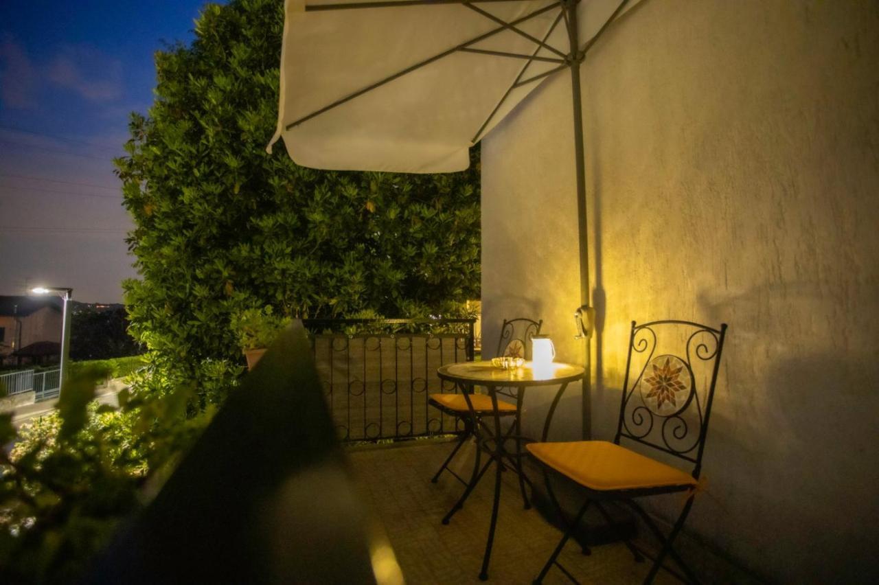 B&B Villa Mirella Casnate Con Bernate Dış mekan fotoğraf