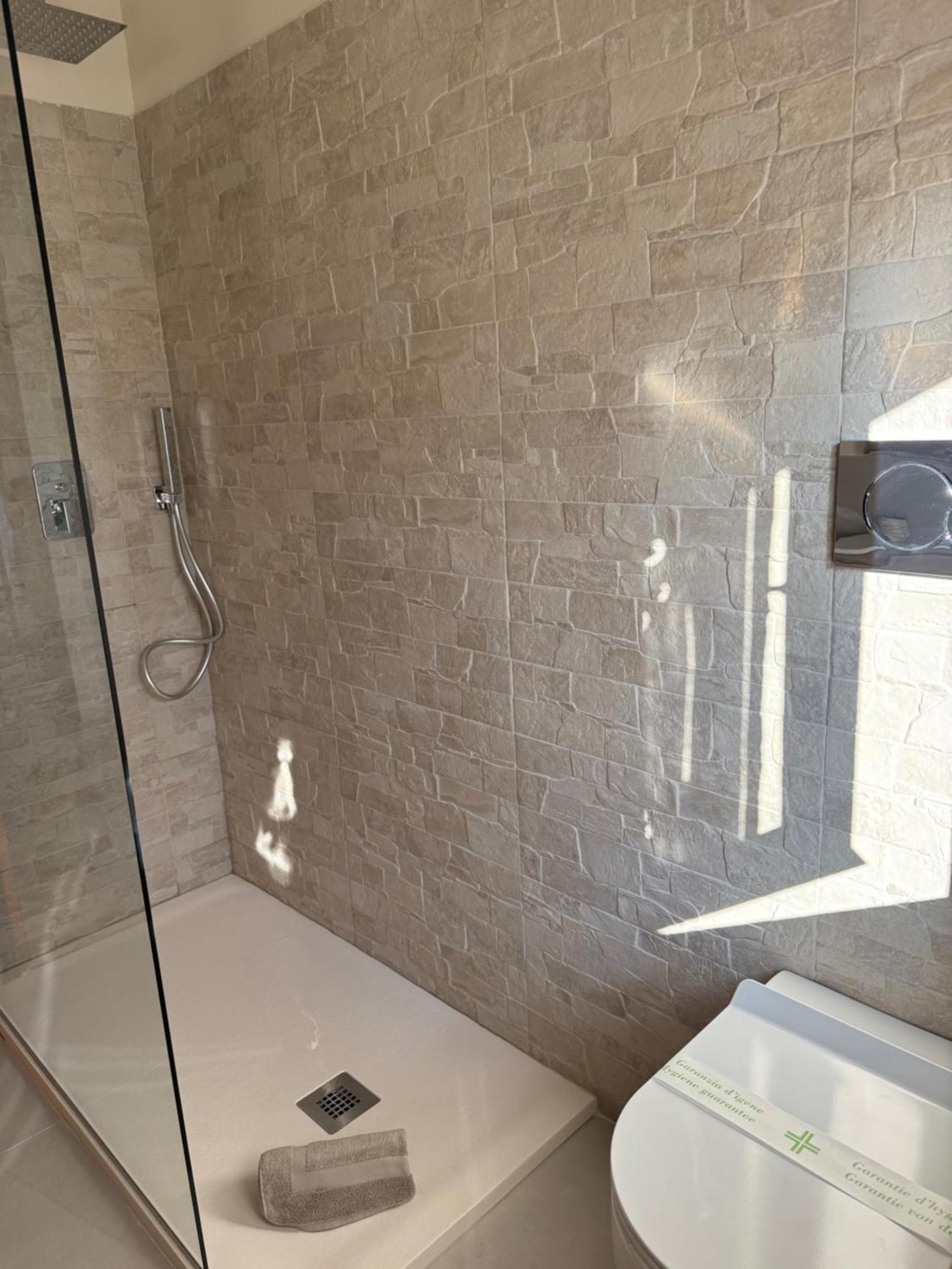 B&B Villa Mirella Casnate Con Bernate Dış mekan fotoğraf